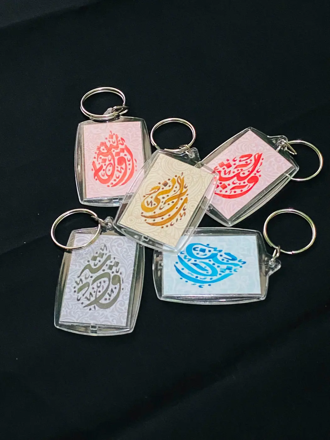 Koleksi calligraphy keychain multicolor